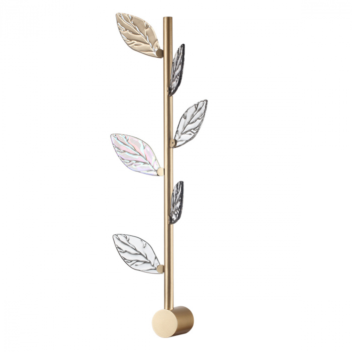 Бра с золотистой вертикальной трубкой и декоративными прозрачными листьями из стекла Sylva  матовое золото Дымчатый (Smoke) Прозрачное Стекло в Тюмени | Loft Concept 