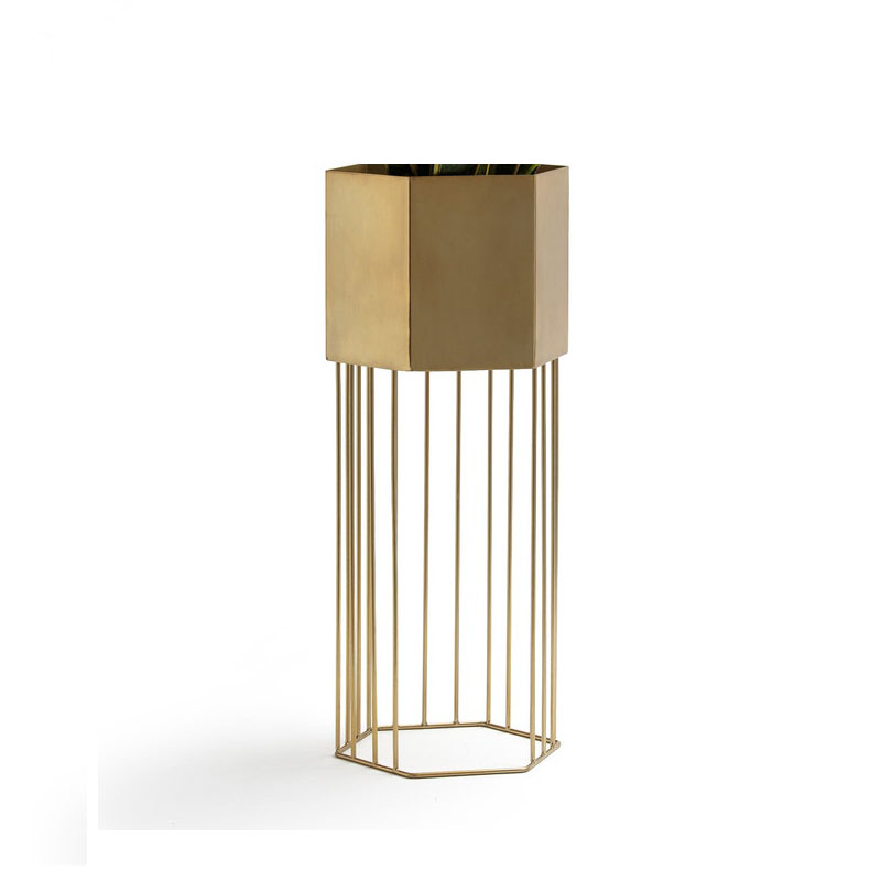 Ваза Vase On A Metal Stand Brass Латунь Ваза Vase On A Metal Stand Brass Латунь в Тюмени | Loft Concept