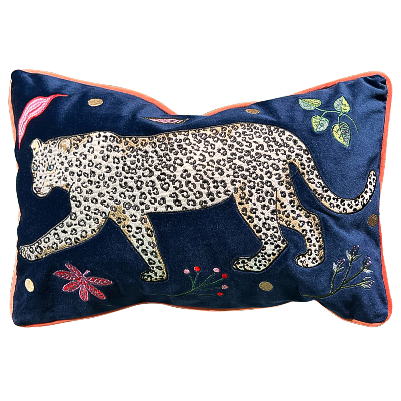 Декоративная подушка с вышивкой Panther Embroidery Cushion Темно-синий Мульти Декоративная подушка с вышивкой Panther Embroidery Cushion Темно-синий Мульти в Тюмени | Loft Concept