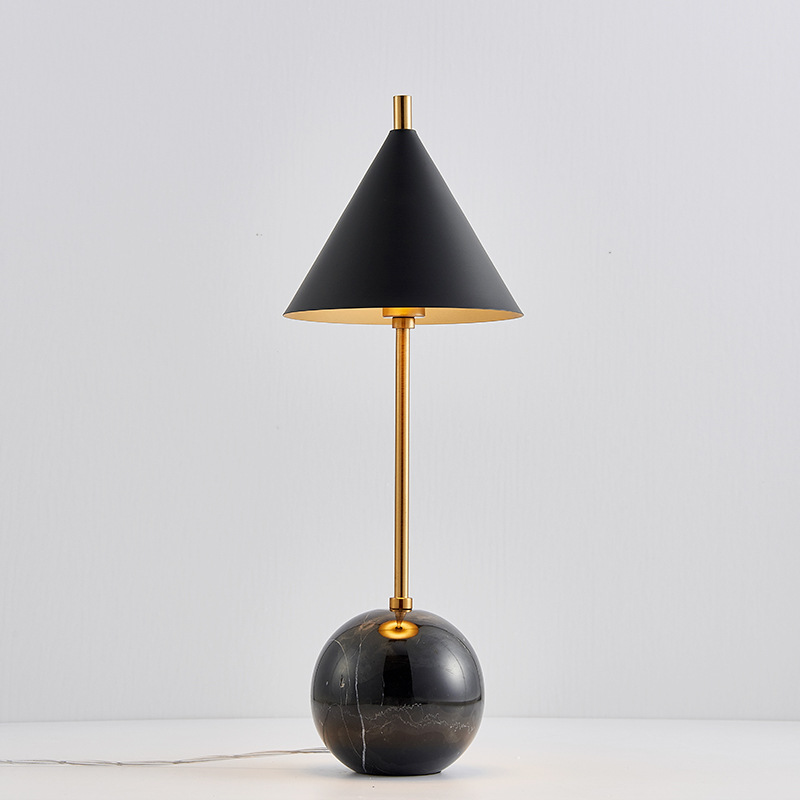 Настольная лампа CLEO ball Black Черный Латунь Настольная лампа CLEO ball Black Черный Латунь в Тюмени | Loft Concept