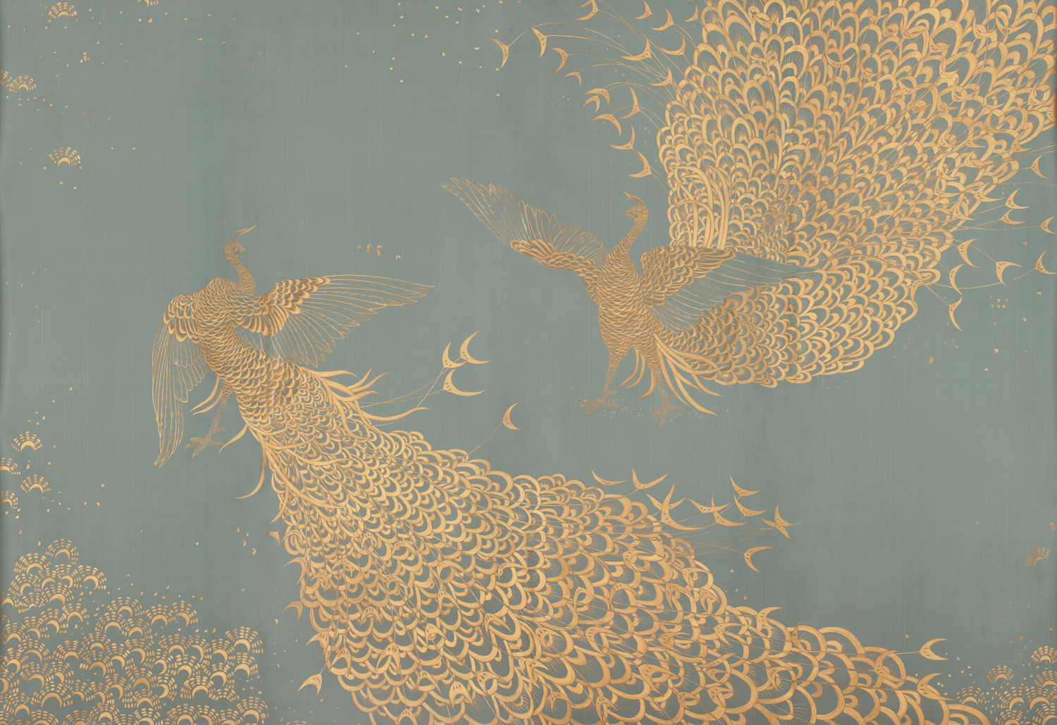 Обои ручная роспись в стиле Арт-деко Whistler Peacocks Golden colourway on Blue Grey dyed silk Обои ручная роспись в стиле Арт-деко Whistler Peacocks Golden colourway on Blue Grey dyed silk - постер Loft-Concept в Тюмени