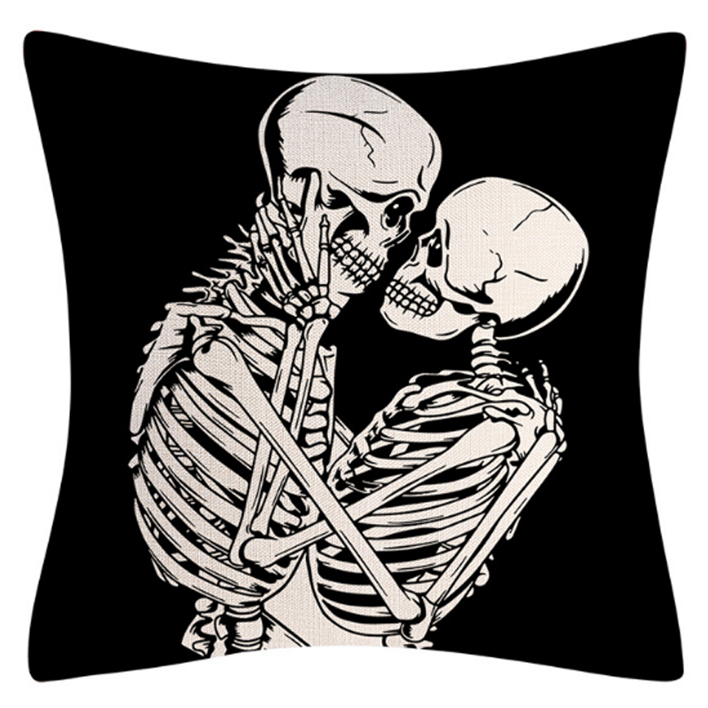 Подушка на Хэллоуин Skeleton in love Черно-белый Подушка на Хэллоуин Skeleton in love Черно-белый в Тюмени | Loft Concept