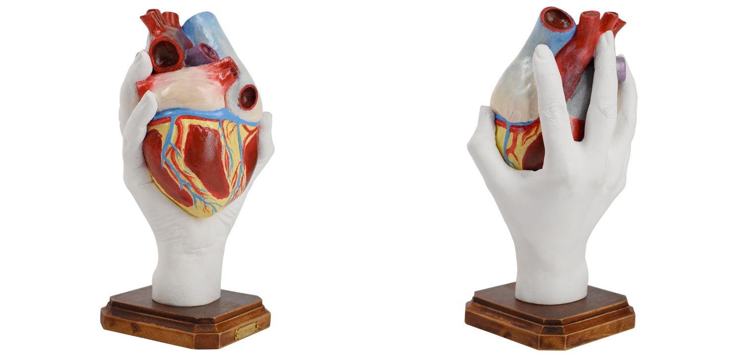 Статуэтка Heart "In my hands" - фото