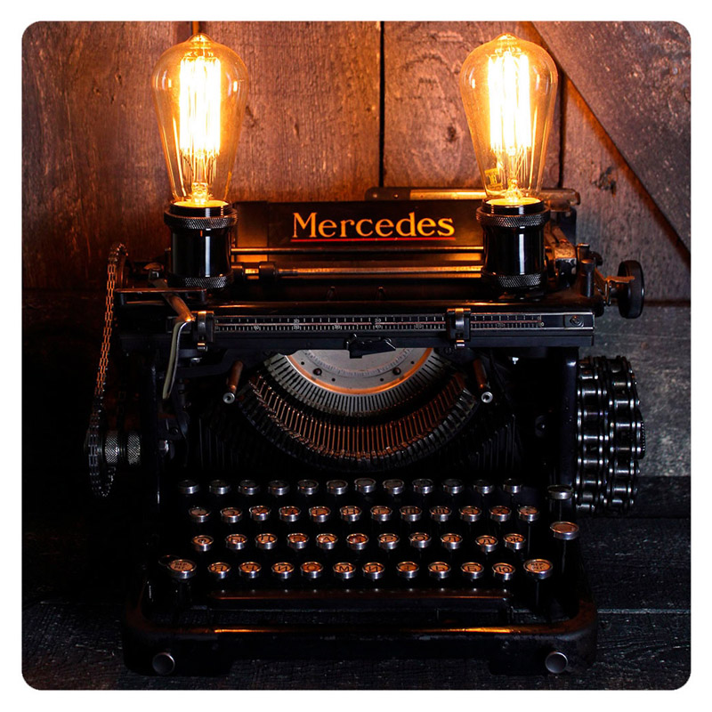 Настольная лампа Antique Typewriter Mercedes Черный Настольная лампа Antique Typewriter Mercedes Черный в Тюмени | Loft Concept
