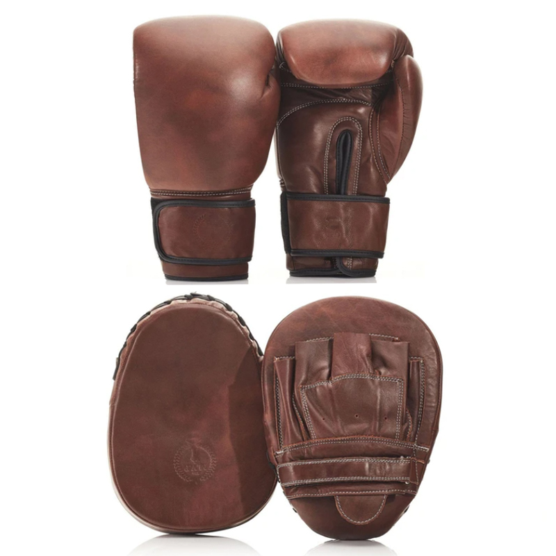 Винтажный набор перчаток для бокса и фитнеса LEATHER BOXING GLOVE СЕТ из 2-х Коричневый винтаж Винтажный набор перчаток для бокса и фитнеса LEATHER BOXING GLOVE СЕТ из 2-х Коричневый винтаж в Тюмени | Loft Concept