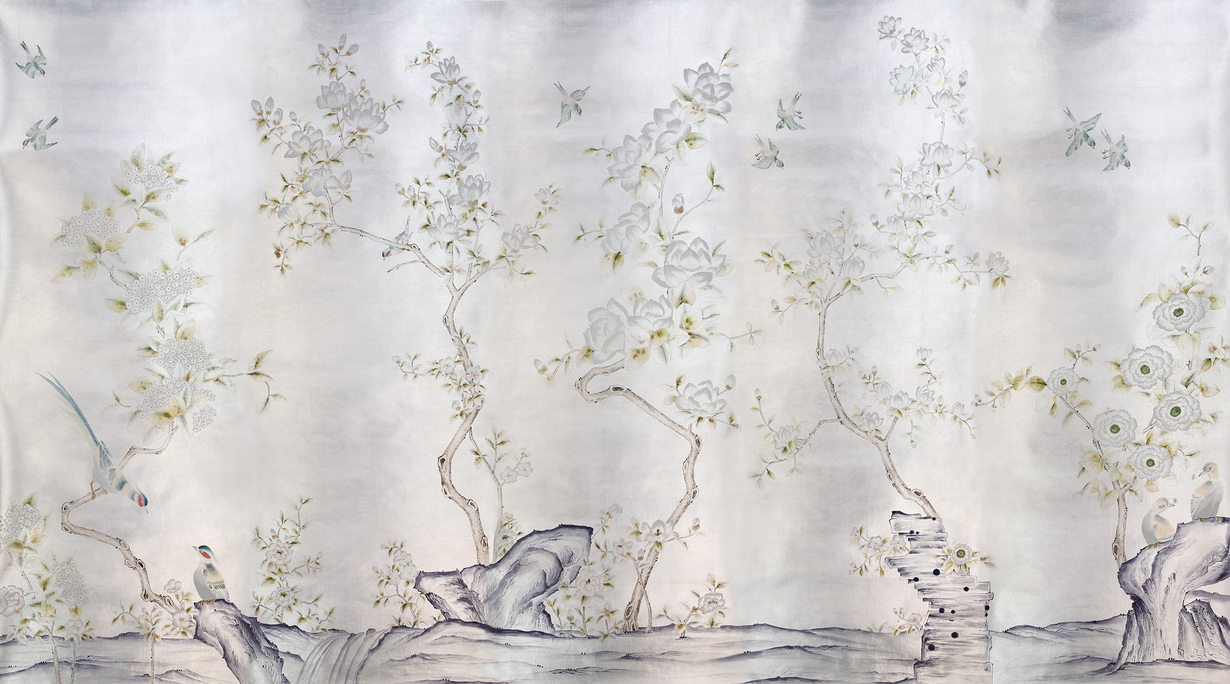 Обои ручная роспись Japanese Garden Special Colourway on Ocean Silver gilded silk Обои ручная роспись Japanese Garden Special Colourway on Ocean Silver gilded silk - постер Loft-Concept в Тюмени
