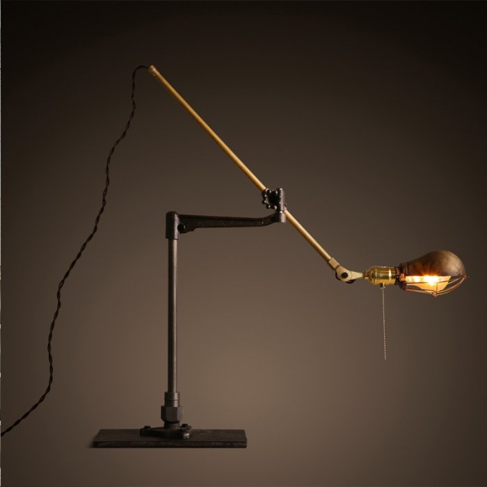 Настольный светильник Steampunk Extension Pole Table Латунь Черный Настольный светильник Steampunk Extension Pole Table Латунь Черный в Тюмени | Loft Concept