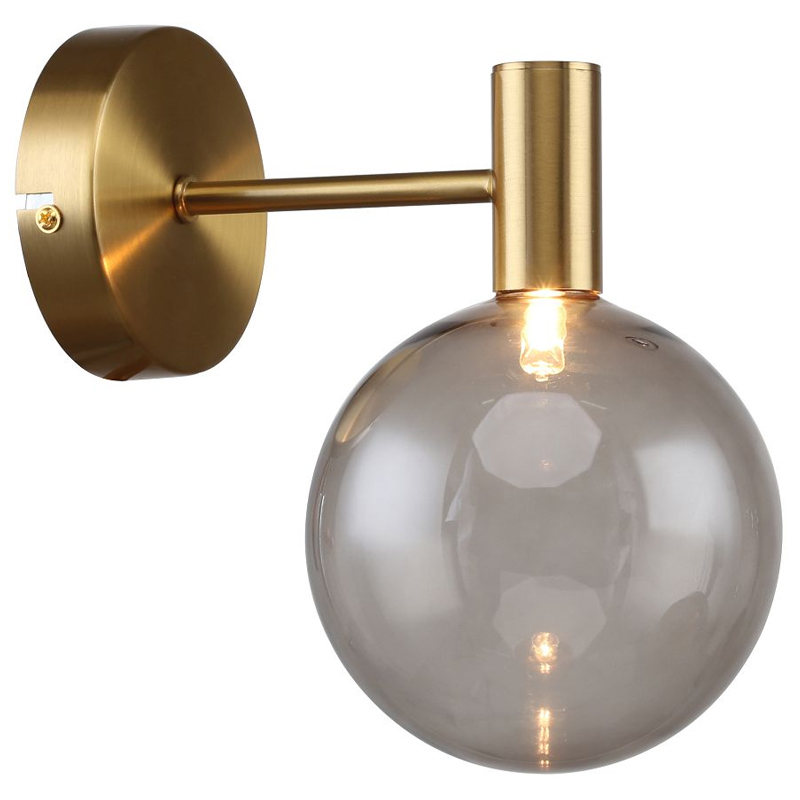 Бра с выдувным плафоном коньячного цвета Carmella Globe Brass Латунь Коньяк Бра с выдувным плафоном коньячного цвета Carmella Globe Brass Латунь Коньяк в Тюмени | Loft Concept