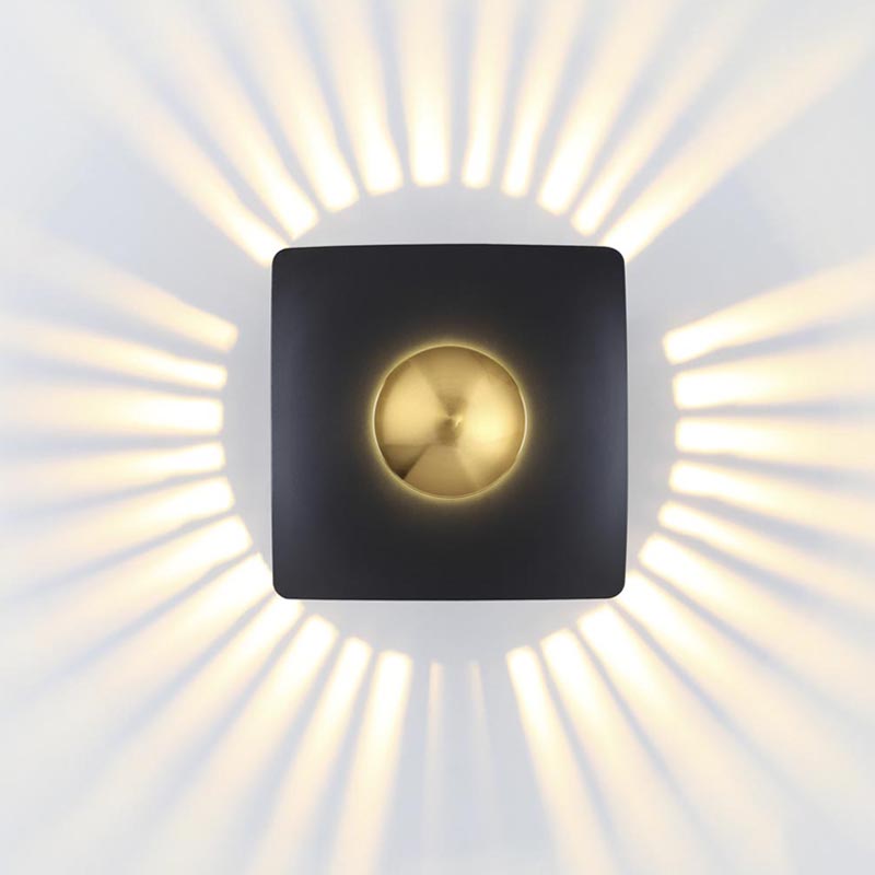 Настенный светильник Golden Mean Square Черный Золотой Настенный светильник Golden Mean Square Черный Золотой в Тюмени | Loft Concept