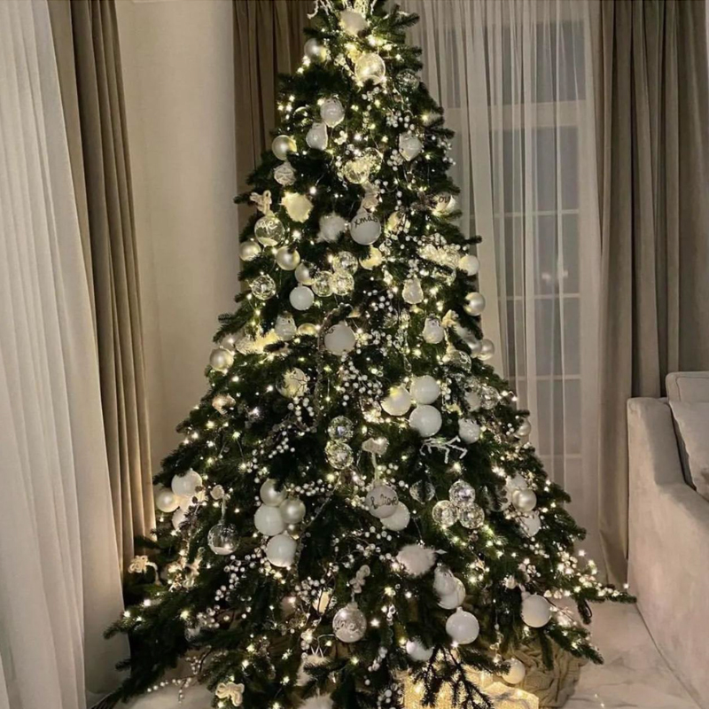 Дизайнерская Елка с Белым Декором Christmas Tree White Balls Серебряный Белый Дизайнерская Елка с Белым Декором Christmas Tree White Balls Серебряный Белый в Тюмени | Loft Concept