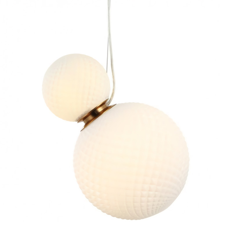 Подвесной светильник Perforated Bubbles с белым плафоном Латунь Белый Подвесной светильник Perforated Bubbles с белым плафоном Латунь Белый в Тюмени | Loft Concept