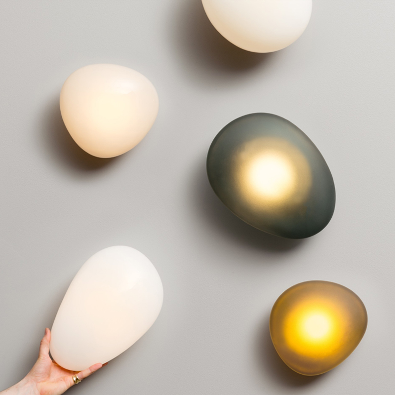 Бра ANDlight Pebble Ceiling Wall Белое матовое стекло Серый Янтарь (Amber) Бра ANDlight Pebble Ceiling Wall Белое матовое стекло Серый Янтарь (Amber) в Тюмени | Loft Concept