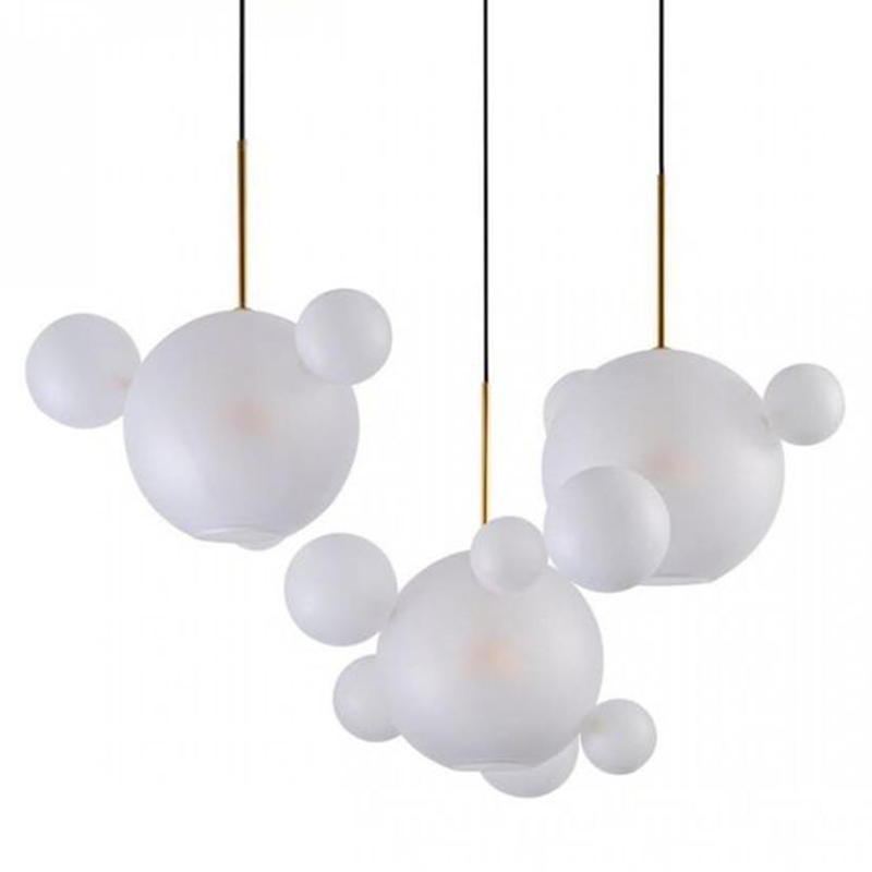 Светодиодный светильник Giopato & Coombes Bubble Chandelier Linear матовое белое стекло 3 плафона Белый Золотой Светодиодный светильник Giopato & Coombes Bubble Chandelier Linear матовое белое стекло 3 плафона Белый Золотой в Тюмени | Loft Concept