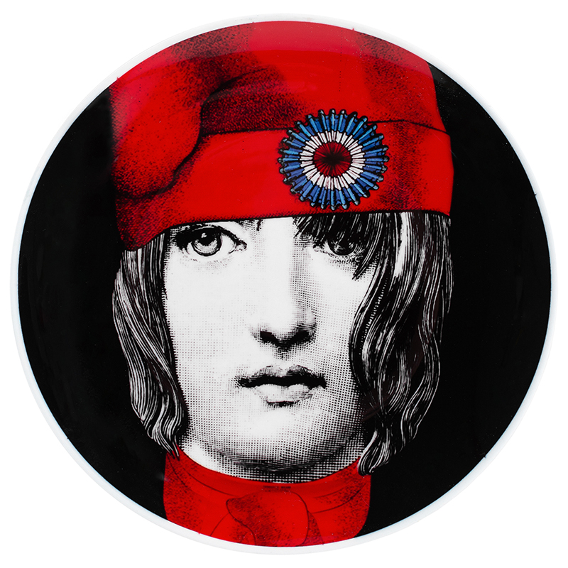 Декоративная тарелка Fornasetti Черный Красный Синий Декоративная тарелка Fornasetti Черный Красный Синий в Тюмени | Loft Concept