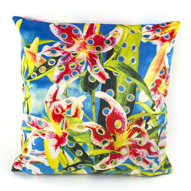 Подушка Seletti Cushion Flower with holes Мульти Подушка Seletti Cushion Flower with holes Мульти в Тюмени | Loft Concept