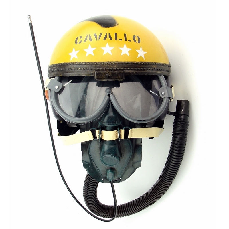 Аксессуар на стену Helmet with Glasses Желтый Черный Аксессуар на стену Helmet with Glasses Желтый Черный в Тюмени | Loft Concept