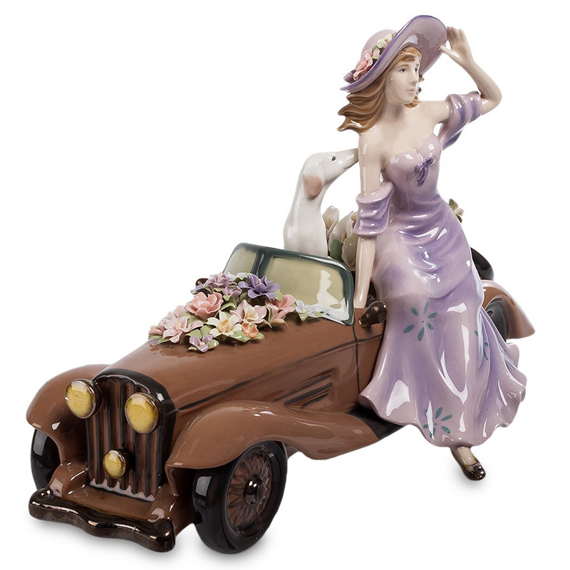 Статуэтка фарфоровая Девушка с автомобилем Charming Statuette Сиреневый Коричневый Белый Зеленый Розовый Статуэтка фарфоровая Девушка с автомобилем Charming Statuette Сиреневый Коричневый Белый Зеленый Розовый в Тюмени | Loft Concept