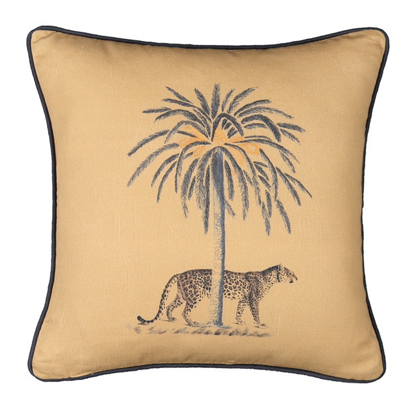 Подушка Leopard and palm Бежевый Подушка Leopard and palm Бежевый в Тюмени | Loft Concept