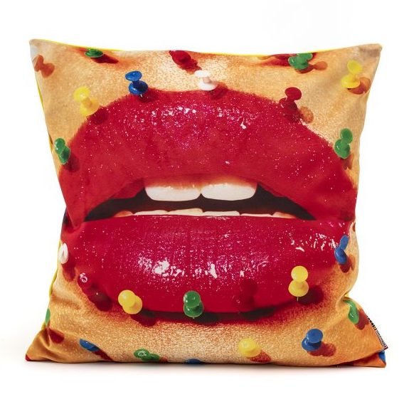Подушка Seletti Cushion Mouth with pins Design: Toiletpaper Мульти Подушка Seletti Cushion Mouth with pins Design: Toiletpaper Мульти в Тюмени | Loft Concept