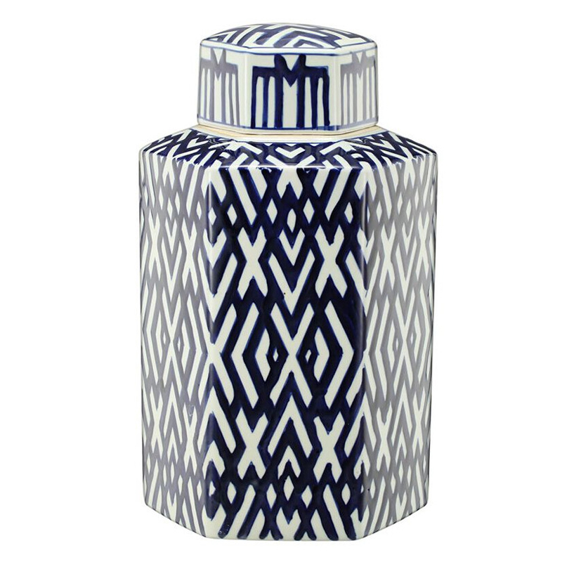 Ваза с крышкой и графическим узором в сине-белых цветах Blue & White Ornament Белый Синий Ваза с крышкой и графическим узором в сине-белых цветах Blue & White Ornament Белый Синий в Тюмени | Loft Concept