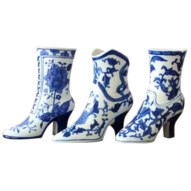 Ваза декоративная Oriental Blue Boot Vase Синий Белый Ваза декоративная Oriental Blue Boot Vase Синий Белый в Тюмени | Loft Concept