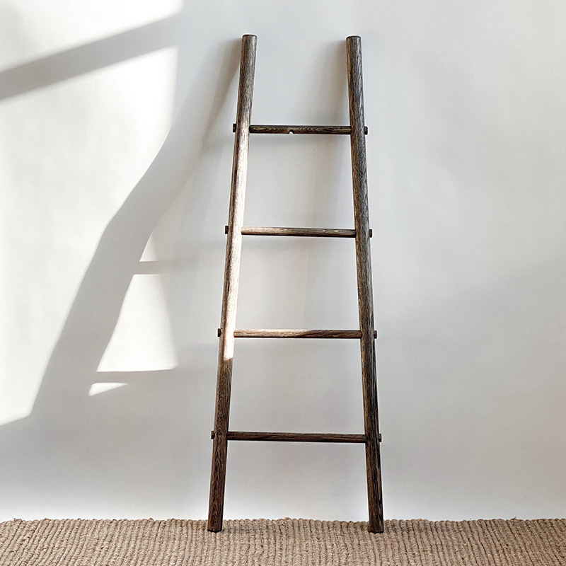 Лестница-вешалка Tiare Hanger Ladder Дуб темный Лестница-вешалка Tiare Hanger Ladder Дуб темный в Тюмени | Loft Concept