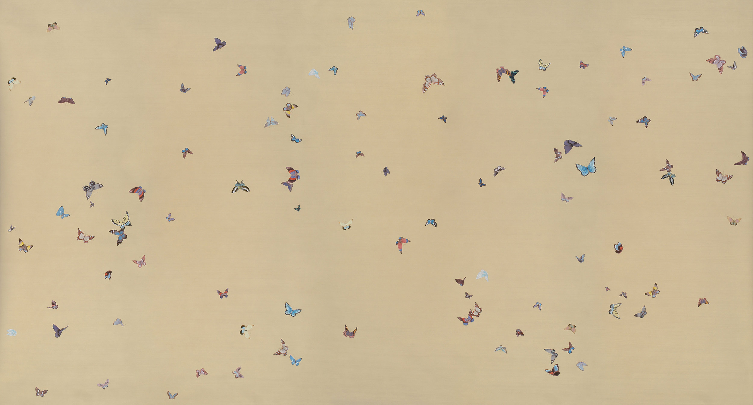 Обои ручная роспись Butterflies Icarus on New Faint Gold metallic silk Обои ручная роспись Butterflies Icarus on New Faint Gold metallic silk - постер Loft-Concept в Тюмени