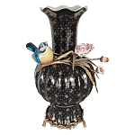 Ваза черная фарфоровая с  узором и бронзовым декором в виде веток с фарфоровой птичкой и цветами Eden Garden варинант исполнения - 1 | Loft Concept в Тюмени