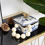 Фарфоровая шкатулка с бронзовой стрекозой Blue and White варинант исполнения - 7 | Loft Concept в Тюмени