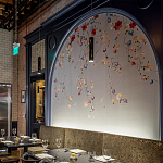 Обои ручная роспись Falling Flowers Standard colourway on Pale Grey dyed silk варинант исполнения - 3 | Loft Concept в Тюмени