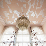 Обои ручная роспись в стиле Арт-деко Symphony Colourway SC-105 on Himalayan Rose silk dupion варинант исполнения - 1 | Loft Concept в Тюмени