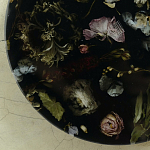 Круглый поднос из эпоксидной смолы с цветами черный Epoxy Resin Flowers Tray Black варинант исполнения - 4 | Loft Concept в Тюмени