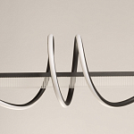 Люстра линейная черного цвета с волнообразным металлическим элементом Luke Lampco Tracer Lamp варинант исполнения - 3 | Loft Concept в Тюмени