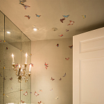 Обои ручная роспись Butterflies Icarus on Rose Shadow metallic silk варинант исполнения - 1 | Loft Concept в Тюмени