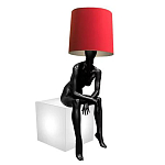 Лампа MANNEQUIN LAMP с абажуром девушка на кресле варинант исполнения - 2 | Loft Concept в Тюмени