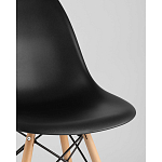 Пластиковый стул на ножках из массива бука Eames Black варинант исполнения - 2 | Loft Concept в Тюмени