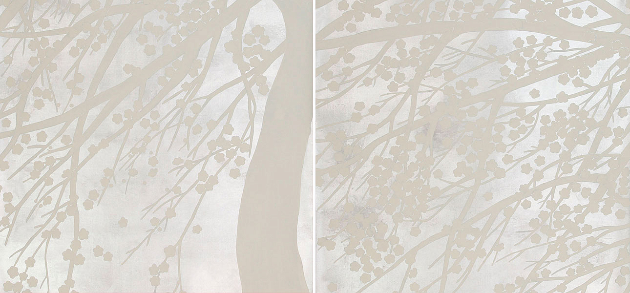 Обои ручная роспись Windswept Blossom Blossom on Sterling Silver gilded silk with pearlescent antiquing Обои ручная роспись Windswept Blossom Blossom on Sterling Silver gilded silk with pearlescent antiquing - Loft-Concept в Тюмени