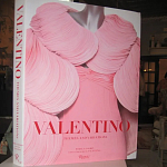 Подарочная Книга Valentino: Themes and Variations варинант исполнения - 3 | Loft Concept в Тюмени