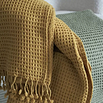 Плед из шерсти цвета охры с бахарамой Waffle Comfort варинант исполнения - 5 | Loft Concept в Тюмени