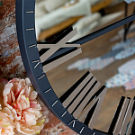 Часы настенные зеркальные с серебряным металлическим циферблатом Mirror Tower Clock варинант исполнения - 2 | Loft Concept в Тюмени