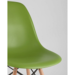 Пластиковый стул на ножках из массива бука Eames Green варинант исполнения - 2 | Loft Concept в Тюмени
