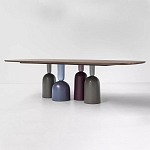 Обеденный стол деревянный с разноцветными фигурными ножками Cop варинант исполнения - 1 | Loft Concept в Тюмени