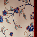 Обои с вышивкой ручной работы Flora Catherine colourway on Liso Pearl wool sateen варинант исполнения - 4 | Loft Concept в Тюмени