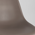 Пластиковый стул на ножках из массива бука Eames Cappuccino варинант исполнения - 8 | Loft Concept в Тюмени