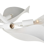 Потолочный светильник с плафонами в виде белых лепестков Delicate Flower варинант исполнения - 1 | Loft Concept в Тюмени