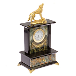 Часы настольные с декором в виде волка из натурального камня Офиокальцит Wolf Stone Clock варинант исполнения - 2 | Loft Concept в Тюмени