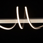 Люстра линейная черного цвета с волнообразным металлическим элементом Luke Lampco Tracer Lamp варинант исполнения - 4 | Loft Concept в Тюмени