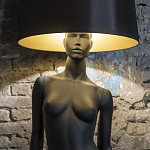 Лампа MANNEQUIN LAMP с абажуром изгибы тела варинант исполнения - 6 | Loft Concept в Тюмени