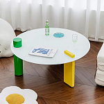 Дизайнерский журнальный стол с круглой белой столешницей на 3-х геометрических ножках Tajefox варинант исполнения - 1 | Loft Concept в Тюмени