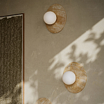 Бра в виде диска с плафоном из матового белого стекла Marble Glow варинант исполнения - 4 | Loft Concept в Тюмени